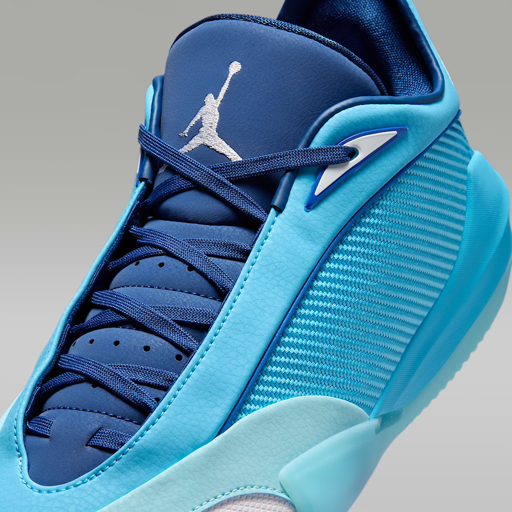 Jordan Triangle Basketballschuh – Baltic Blue/Copa/Coastal Blue/Weiß