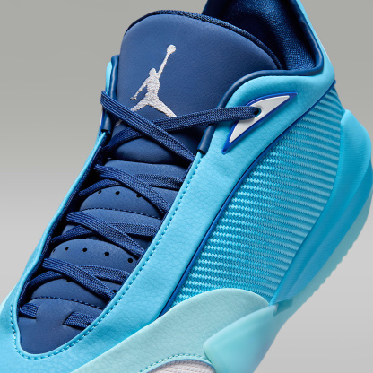 Jordan Triangle Basketballschuh – Baltic Blue/Copa/Coastal Blue/Weiß