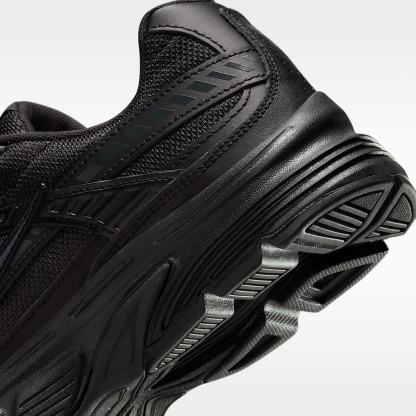 Nike Initiator Damenschuh – Schwarz/Dark Smoke Grey