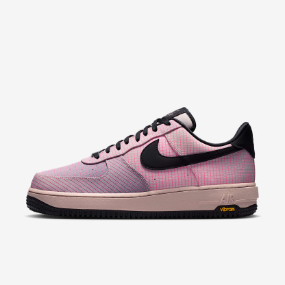 Nike Air Force 1 ’07 LX Vibram Herrenschuhe – Silt Red/Light Violet Ore/Speed Yellow/Schwarz