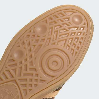HANDBALL SPEZIAL SCHUH – Earth Strata / Pulse Amber / Gum – KK2692