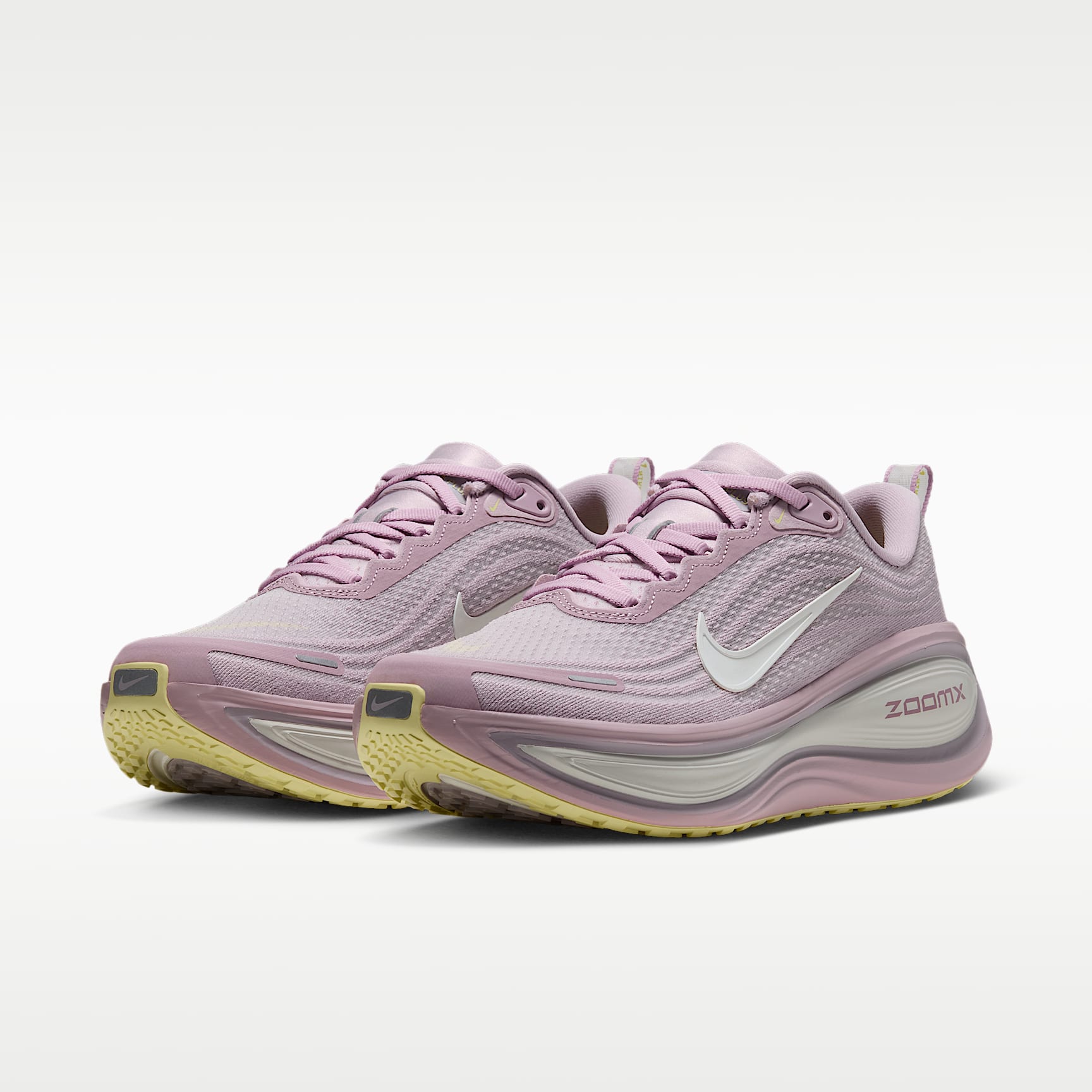 Nike Vomero Plus Straßenlaufschuh (Damen) – Particle Rose/Silver Lilac/Light Bone/Sail