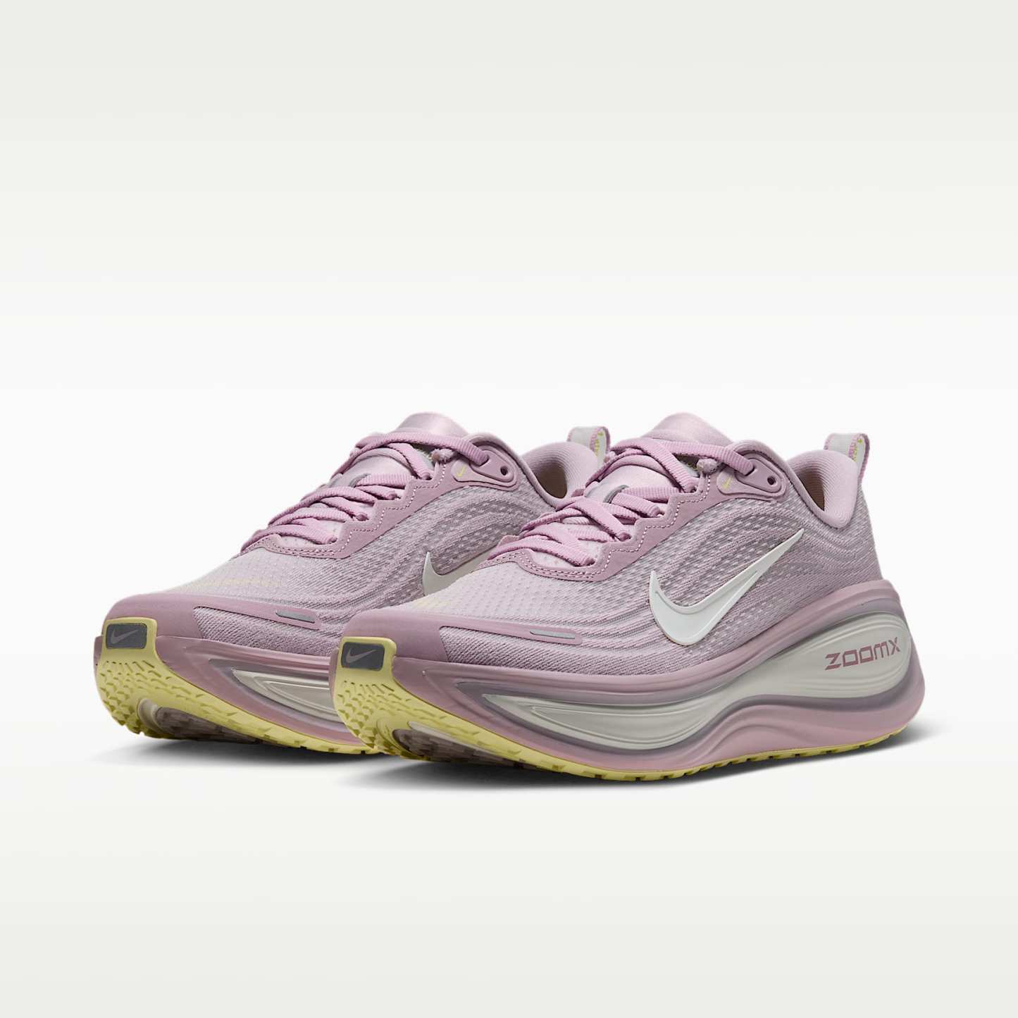 Nike Vomero Plus Straßenlaufschuh (Damen) – Particle Rose/Silver Lilac/Light Bone/Sail