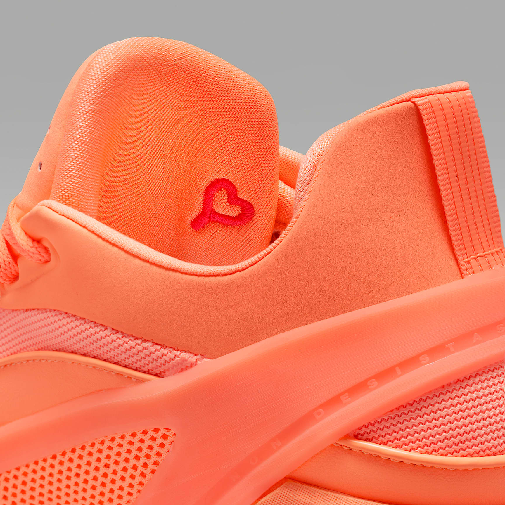 Luka 5 Basketballschuh – Orange Pulse/Hyper Crimson