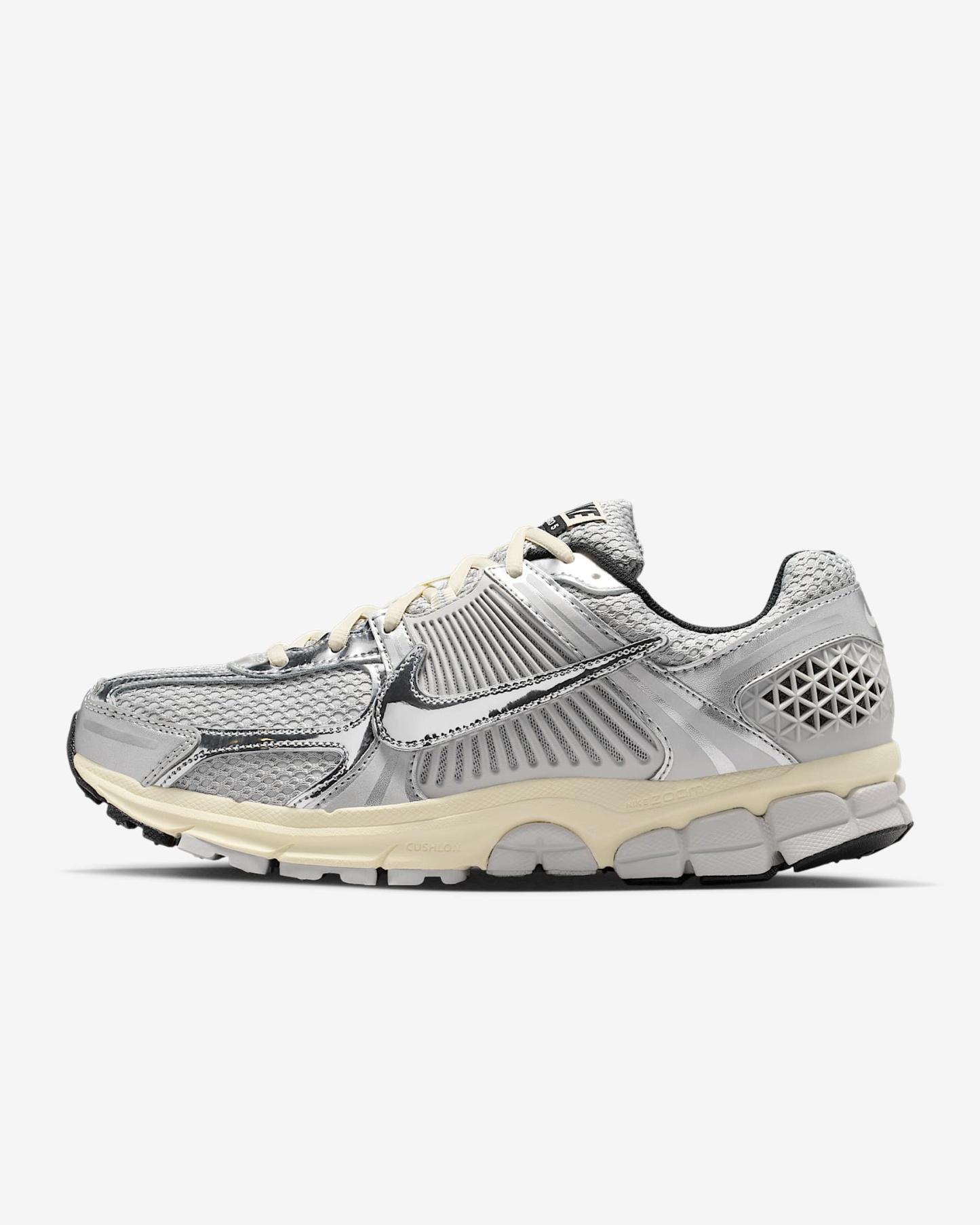 Nike Zoom Vomero 5 Schuh (Herren) – Grey Fog/Metallic Silver/Coconut Milk/Chrome