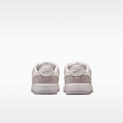 Nike Force 1 Low Schuh (jüngere Kinder) – Vast Grey/Sail