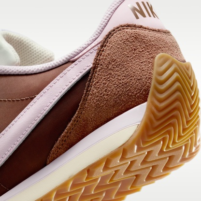 Nike Pacific Schuh (Damen) – Fauna Brown/Soft Pearl/Gum Light Brown/Pink Foam