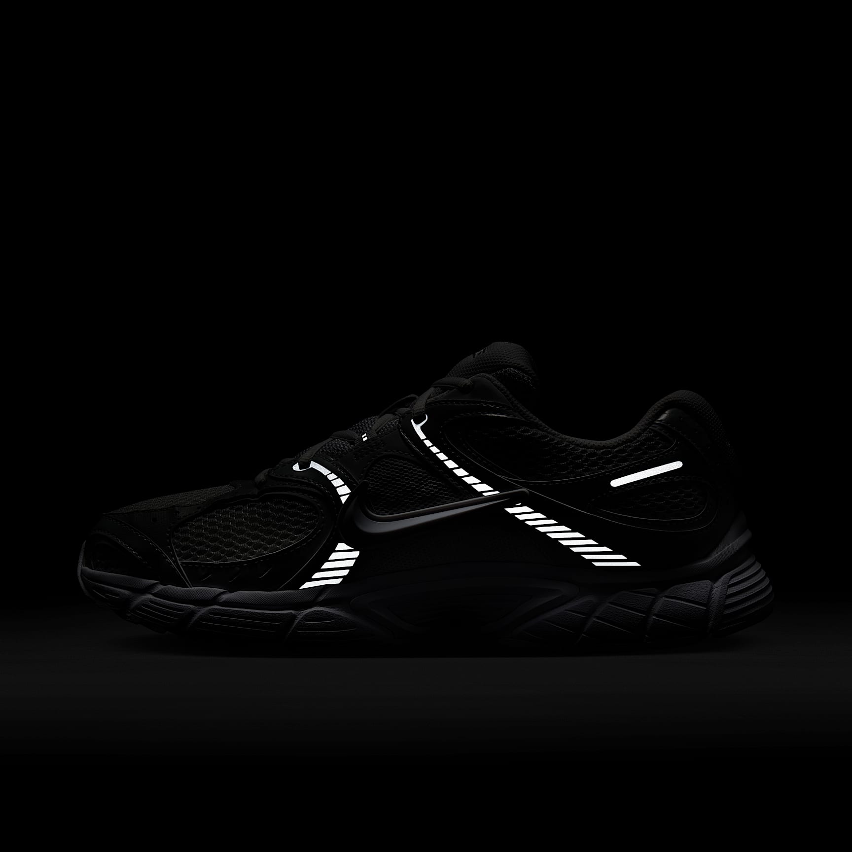 Nike V5 RNR Schuh (Herren) – Weiß/Schwarz/Metallic Silver/Weiß