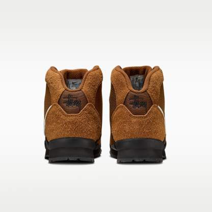 Baltoro x Stüssy Schuh (Herren) – Light British Tan/Schwarz/Weiß