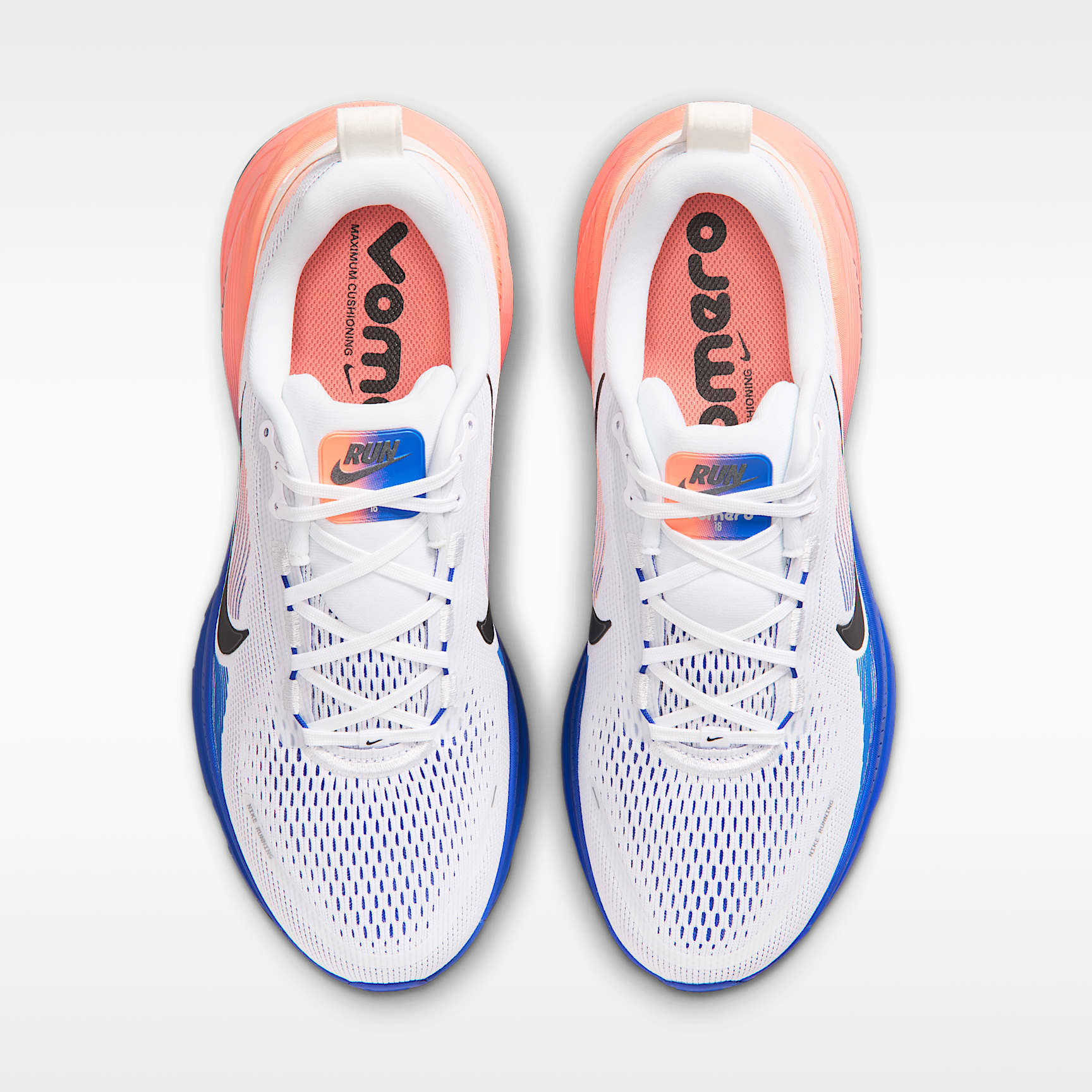 Nike Vomero 18 Straßenlaufschuh (Herren) – Weiß/Racer Blue/Atomic Pink/Schwarz