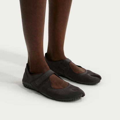 NikeSKIMS Rift Mesh Schuh (Damen) – Tar/Tar/Tar