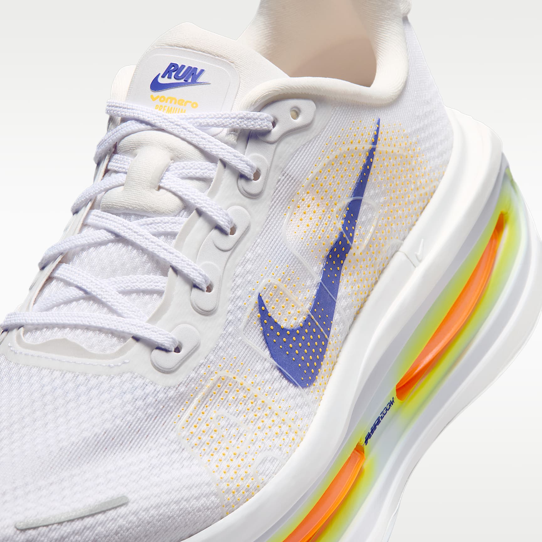 Nike Vomero Premium Straßenlaufschuh (Herren) – Weiß/Total Orange/Laser Orange/Lapis