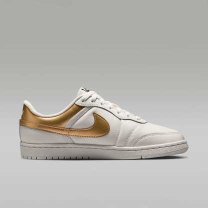 Air Jordan Skyline Low Damenschuh – Swan/Schwarz/Metallic Gold