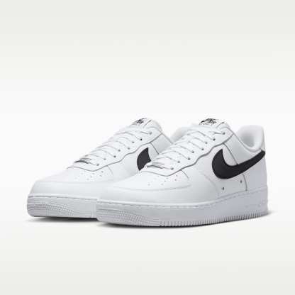Nike Air Force 1 '07 LV8 Schuh (Herren) – Weiß/Weiß/Schwarz