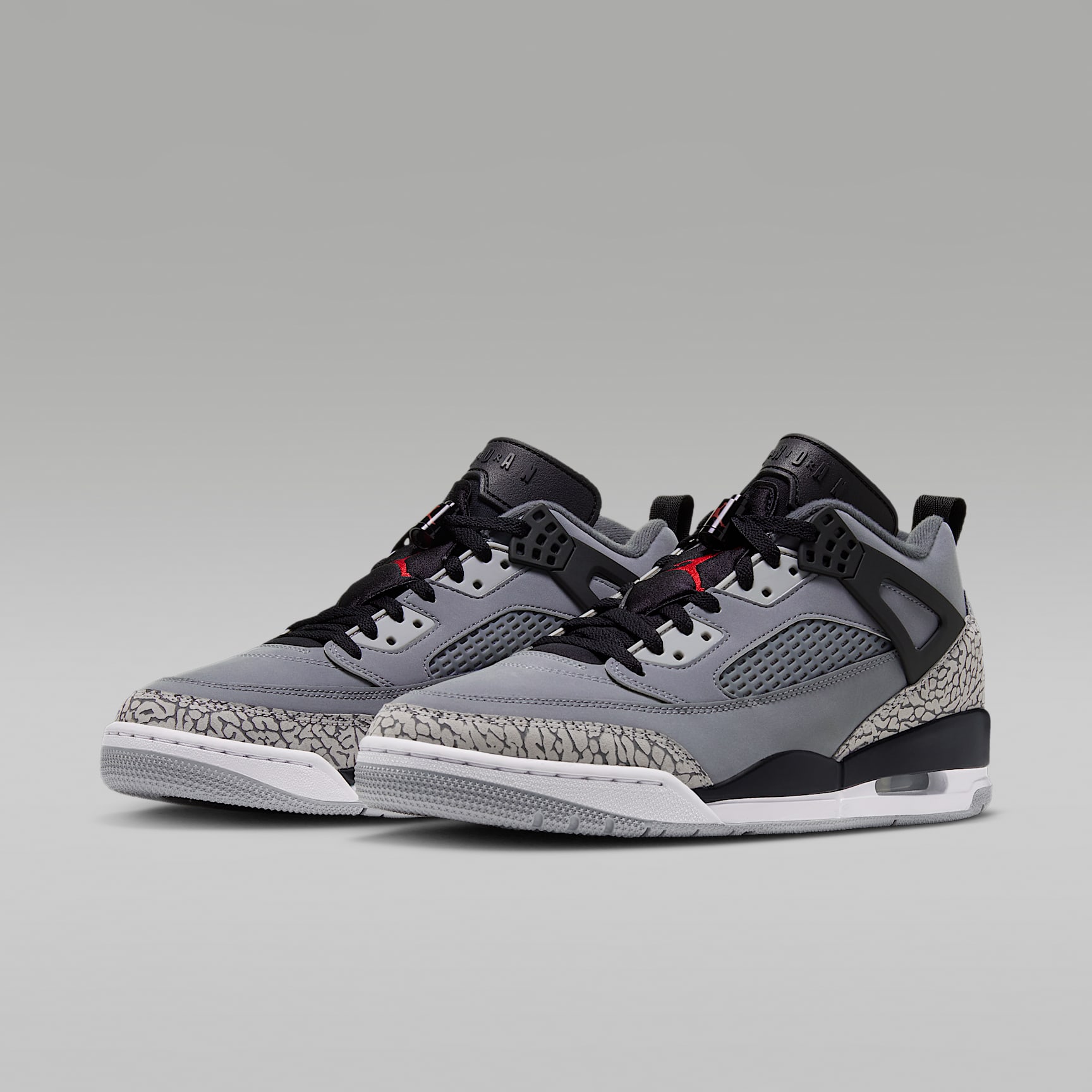 Jordan Spizike Low Herrenschuh – Cool Grey/Schwarz/Wolf Grey/University Red