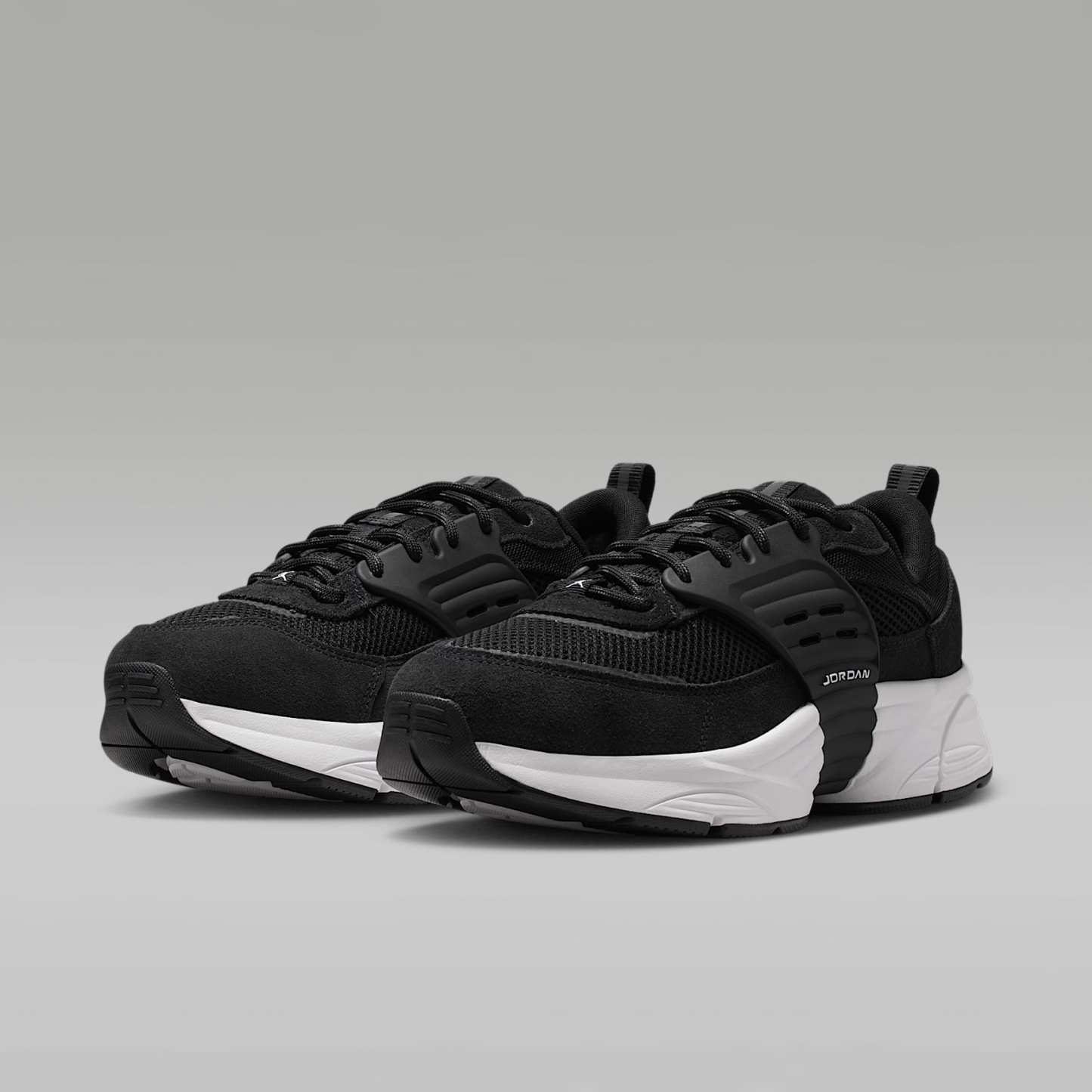Jordan Trunner O/S Schuhe (Herren) – Schwarz/Weiß