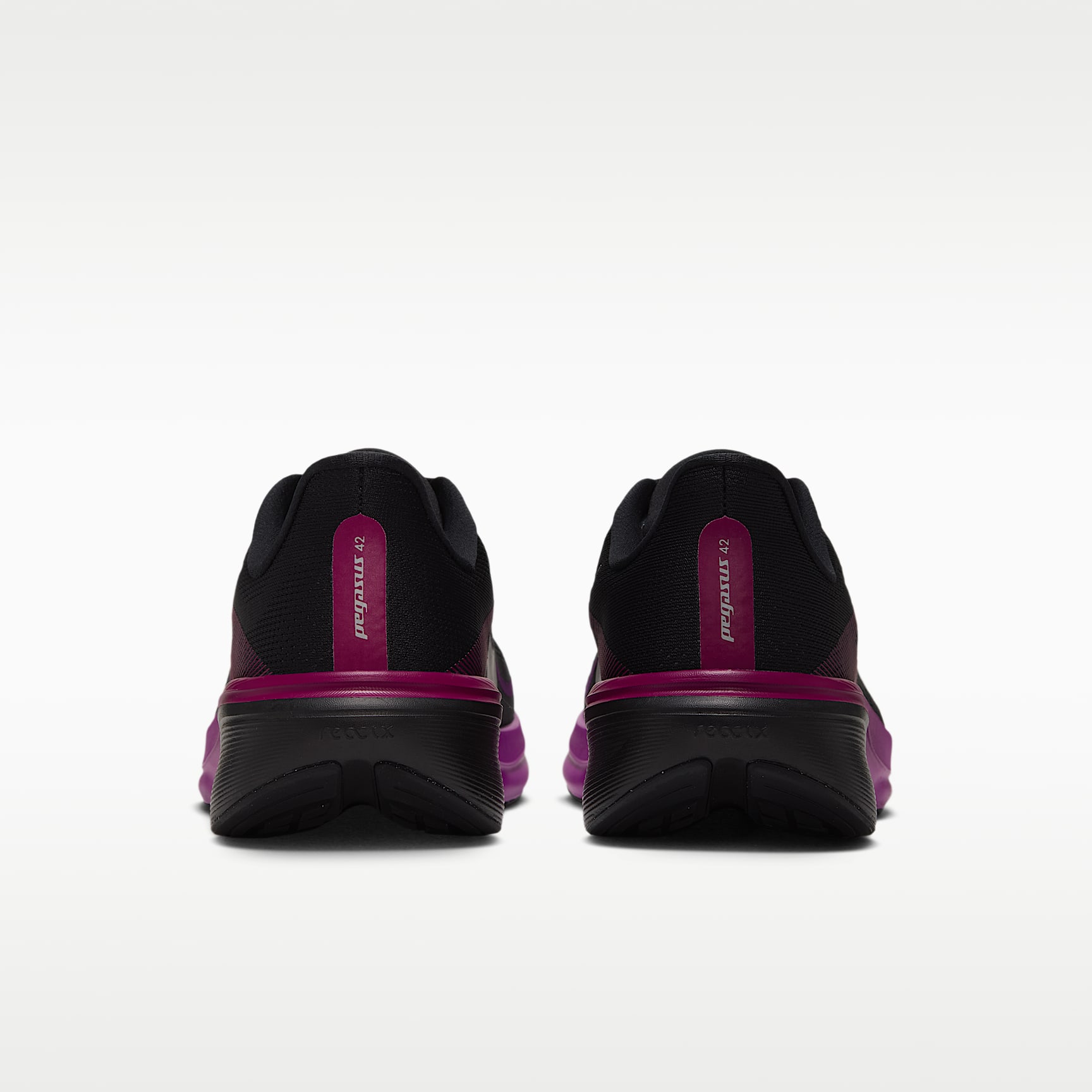 Nike Pegasus 42 Straßenlaufschuh (Damen) – Schwarz/Vivid Purple/True Berry/Metallic Silver