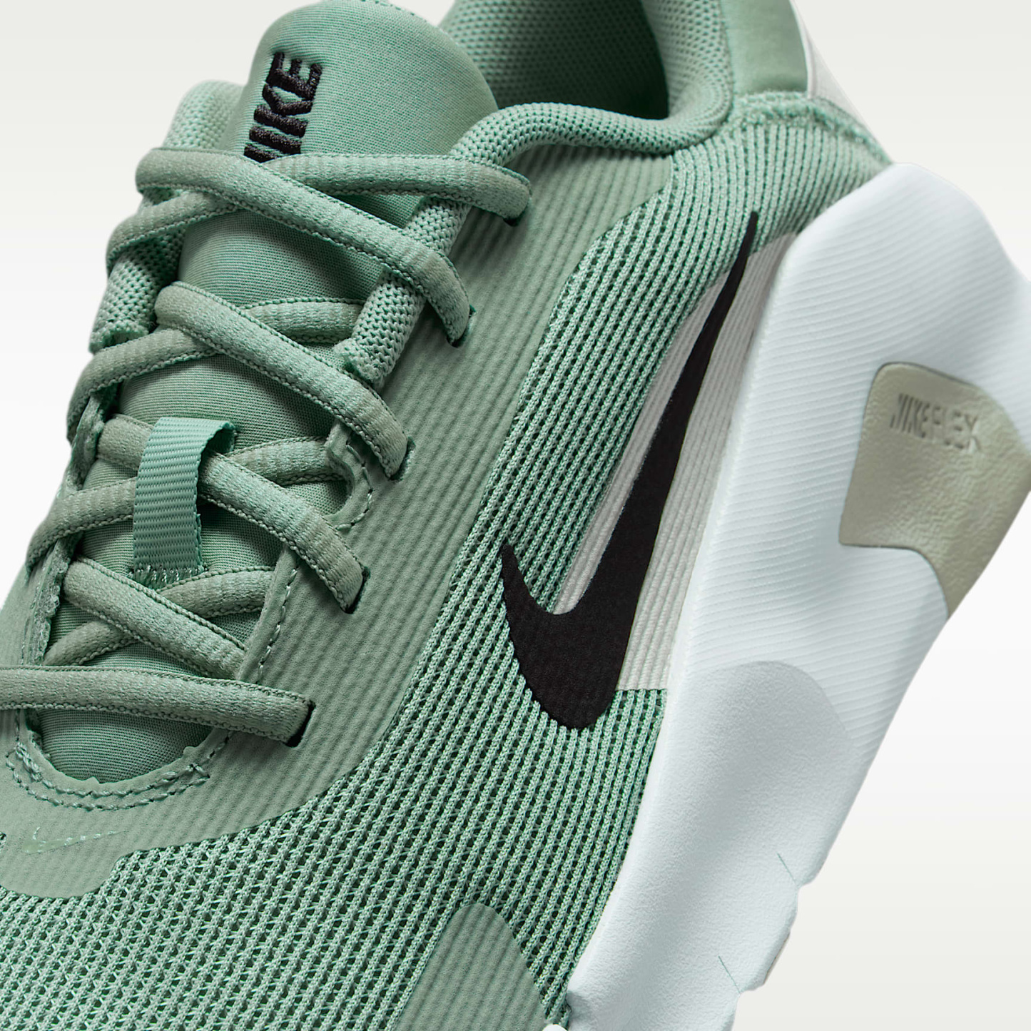 Nike Flex Train Workout-Schuh (Damen) – Steam/Light Silver/Barely Green/Schwarz