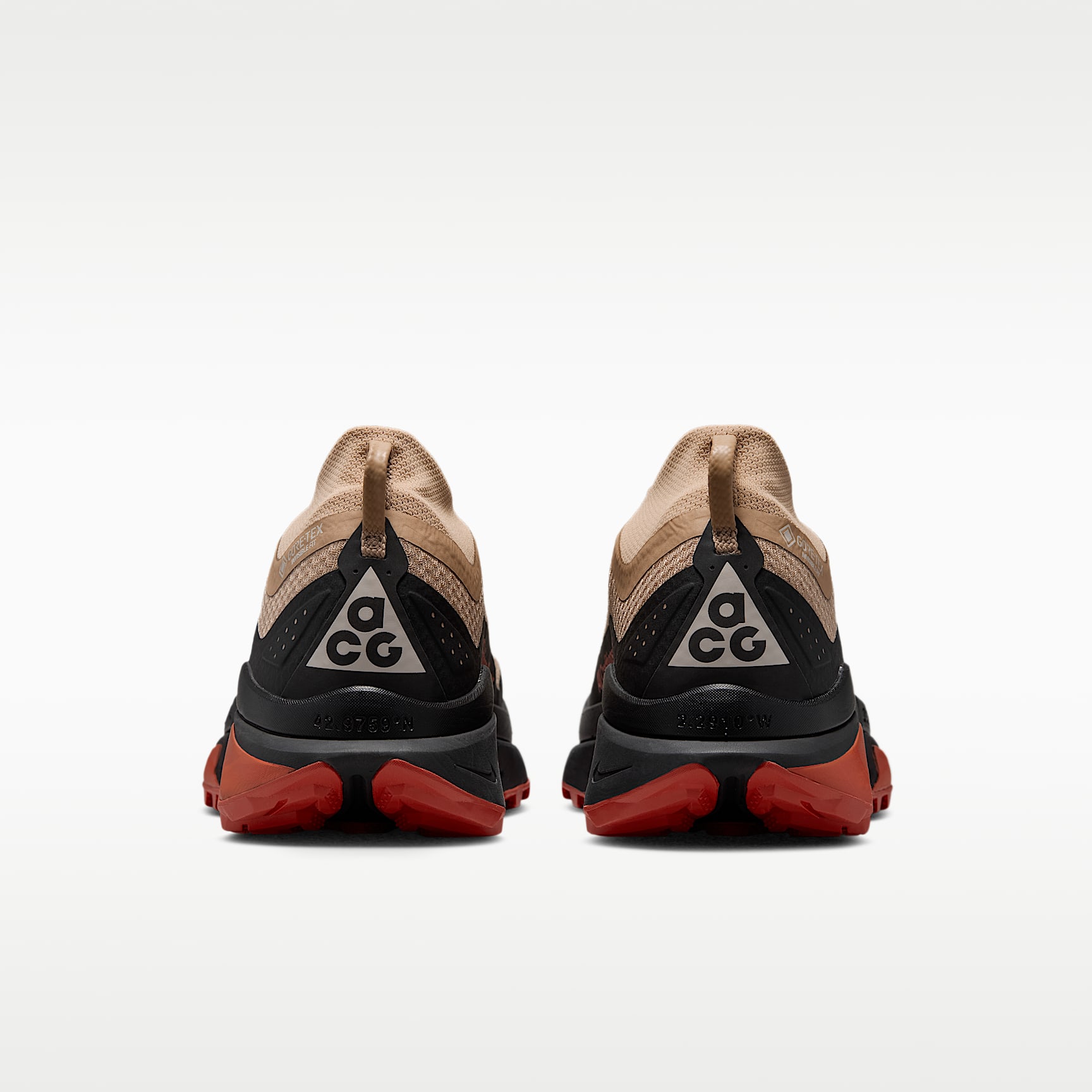ACG Zegama Trail GORE-TEX wasserdichter Traillaufschuh (Herren) – Linen/Light Crimson/Light Orewood Brown/Schwarz