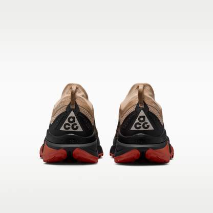 ACG Zegama Trail GORE-TEX wasserdichter Traillaufschuh (Herren) – Linen/Light Crimson/Light Orewood Brown/Schwarz