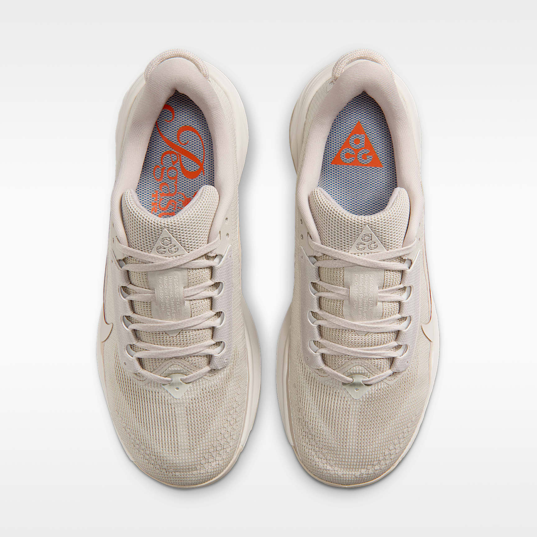 Nike ACG Pegasus Trail Traillaufschuh (Damen) – Cream II/Light Orewood Brown/Safety Orange/Cream II