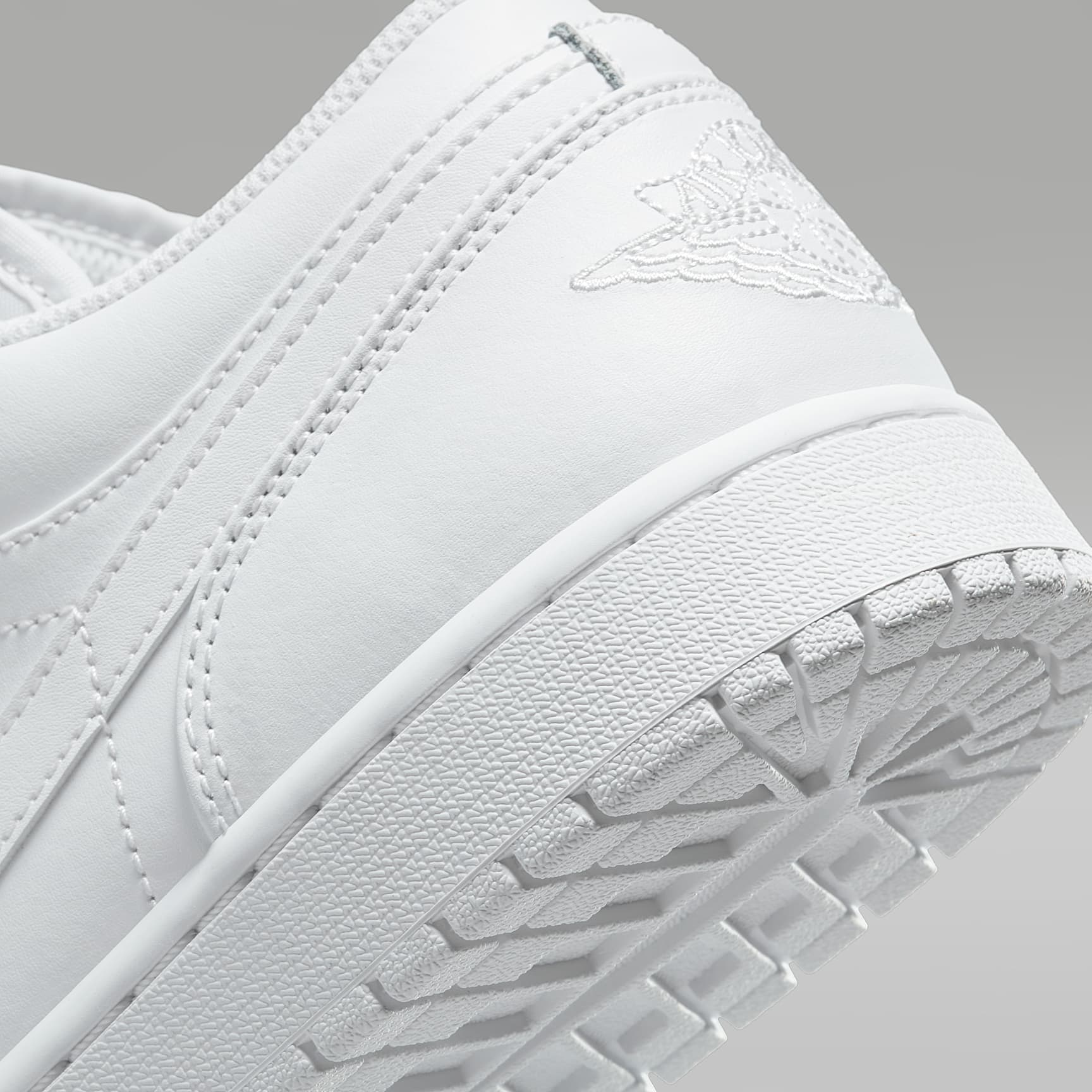 Air Jordan 1 Low Herrenschuh – Weiß/Weiß/Weiß