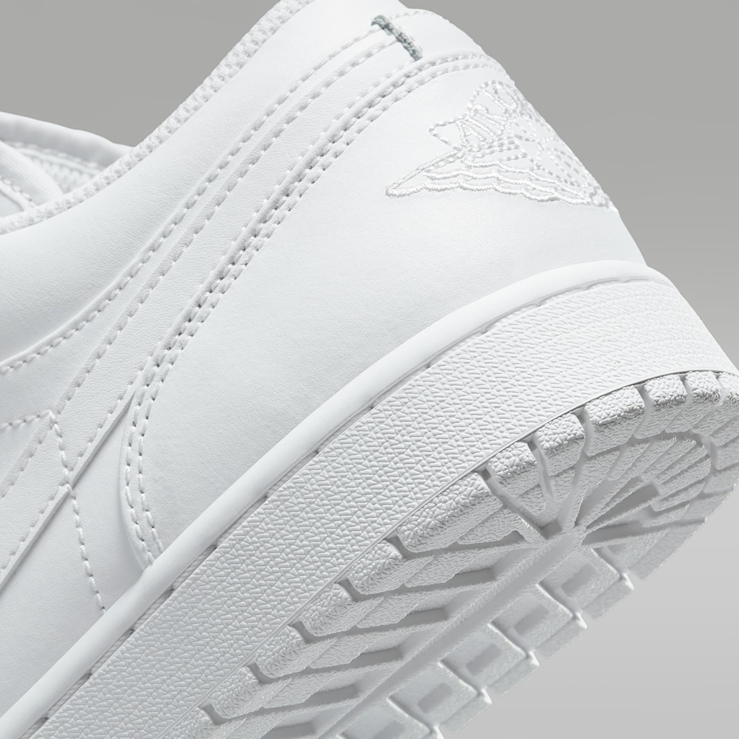 Air Jordan 1 Low Herrenschuh – Weiß/Weiß/Weiß