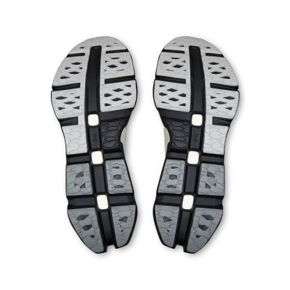 LightSpray Cloudmonster 3 Hyper – Black | Apollo