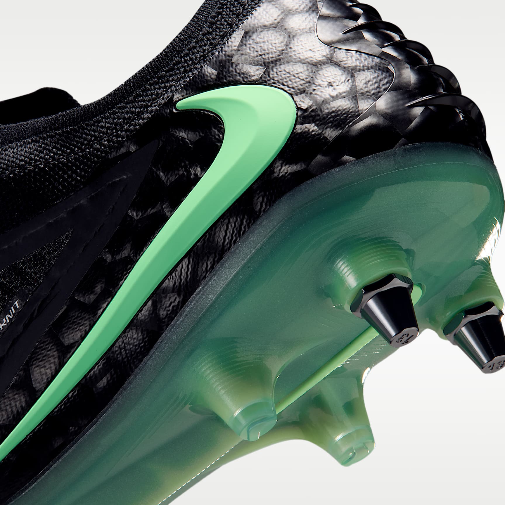 Nike Phantom 6 Low Elite Fußballschuh für weichen Rasen – Schwarz/Schwarz/Illusion Green