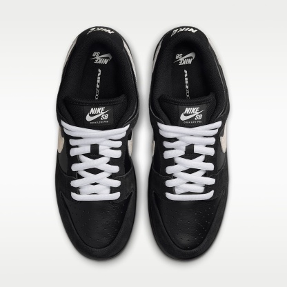 Nike SB Dunk Low Pro Skateboardschuh – Schwarz/Schwarz/Gum Light Brown/Weiß
