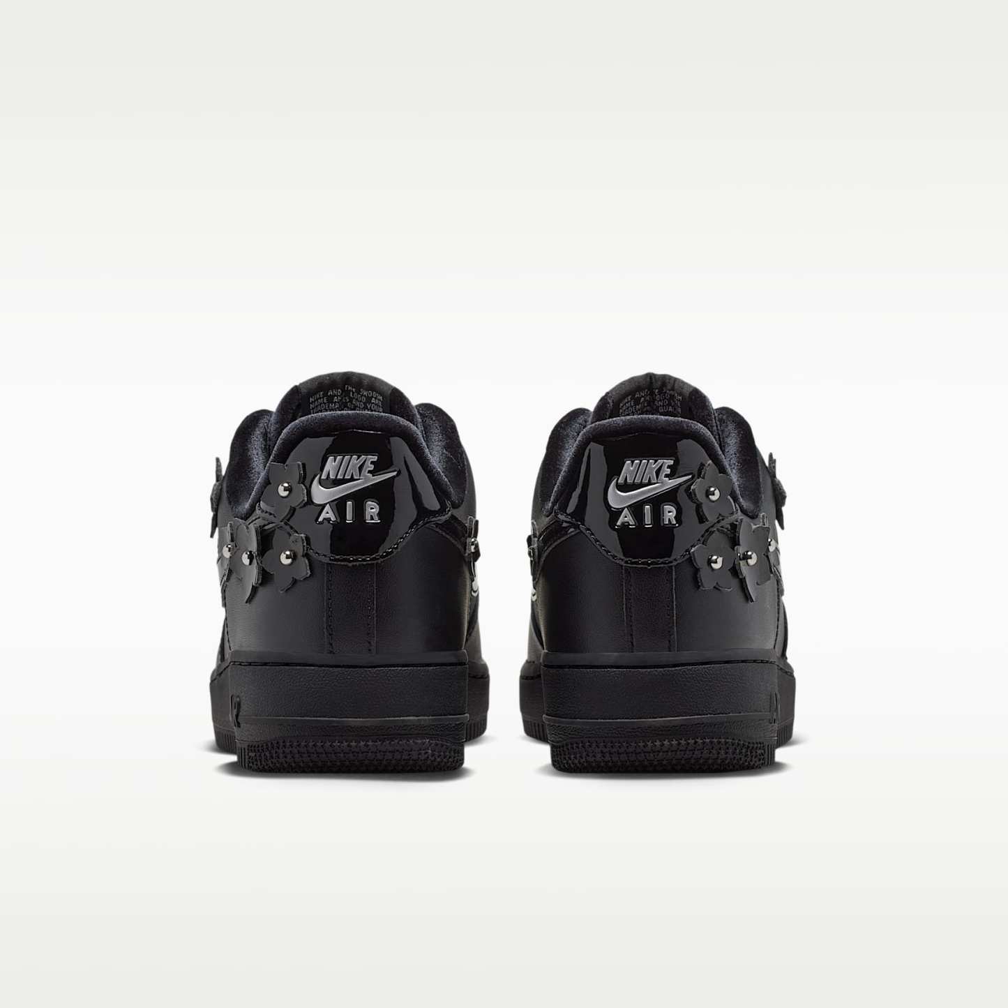 Nike Air Force 1 '07 "Florette" Schuh (Damen) – Schwarz/Off Noir/Metallic Silver/Schwarz