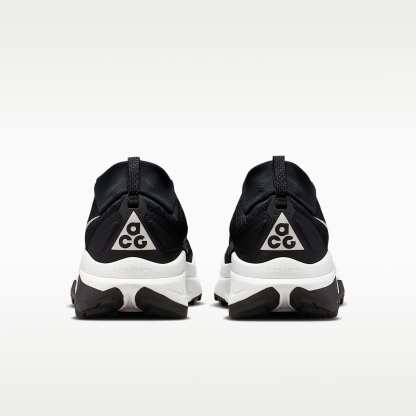 ACG Zegama Trail Traillaufschuh (Damen) – Schwarz/Safety Orange/Anthracite/Summit White