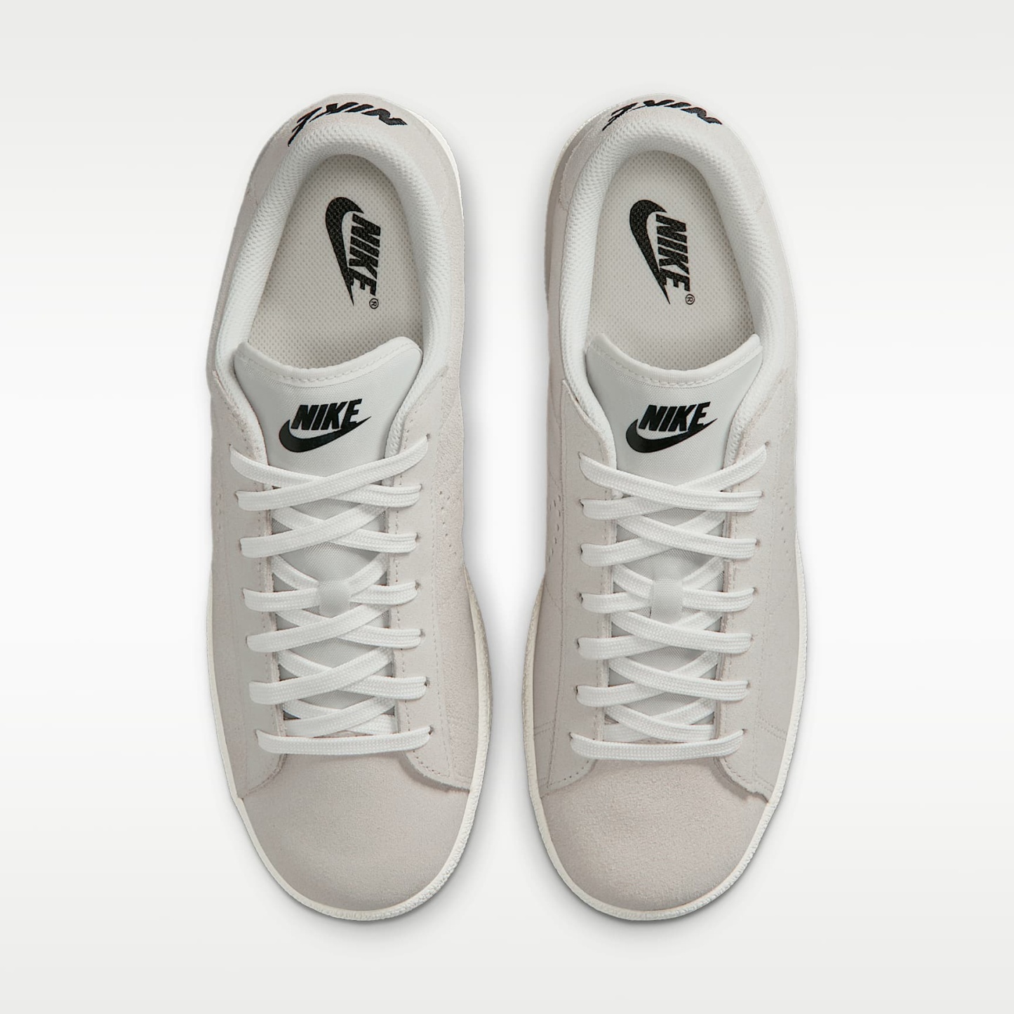Nike Tennis Classic Damenschuh – Sail/Schwarz/Sail