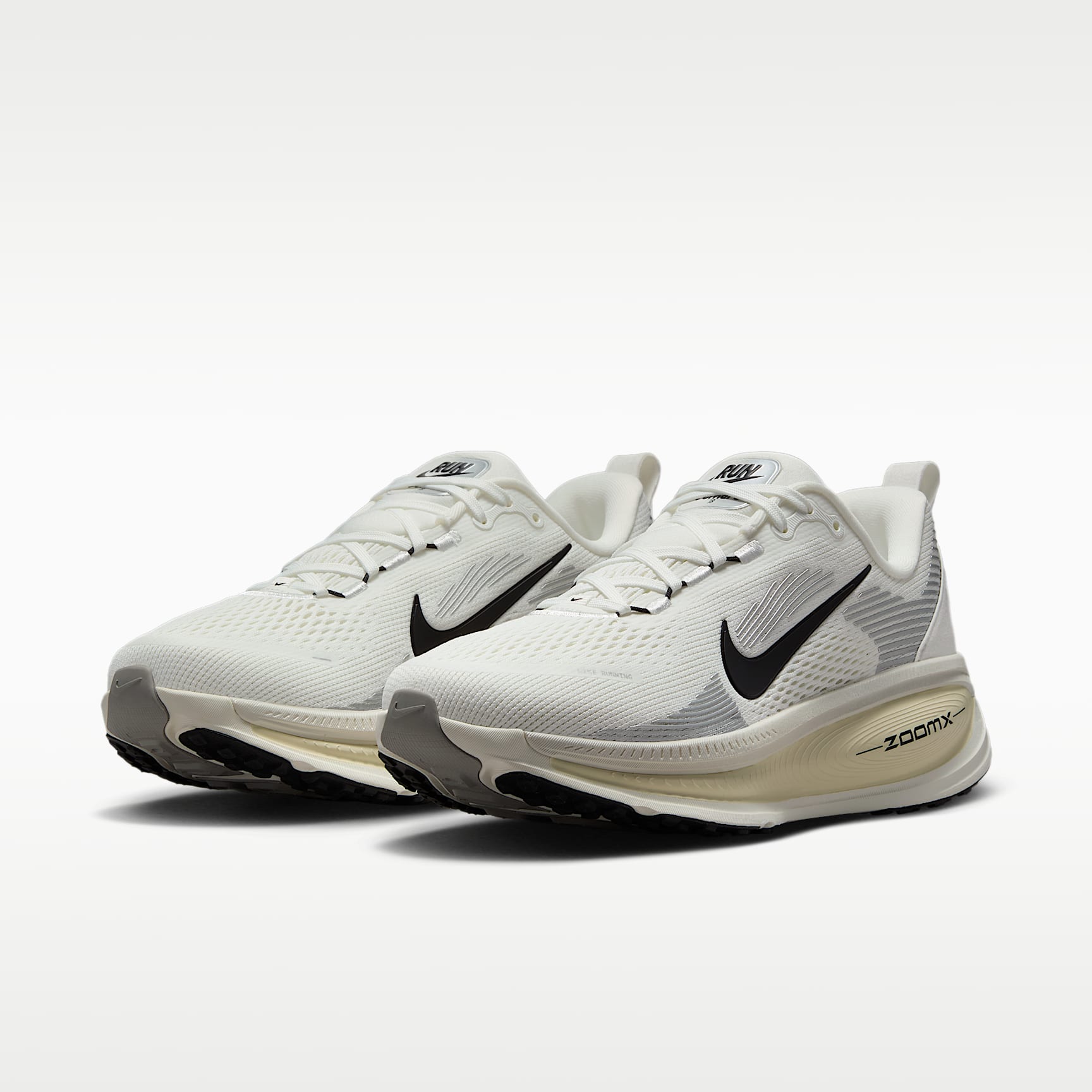 Nike Vomero 18 Straßenlaufschuh (Damen) – Summit White/Coconut Milk/Coconut Milk/Schwarz