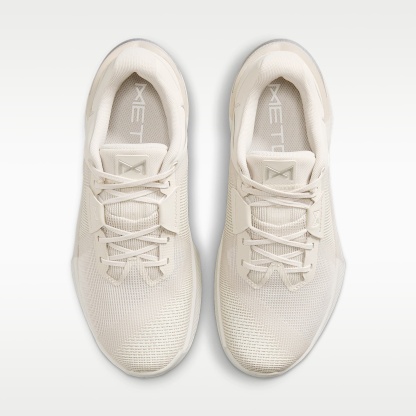 Nike Metcon 10 Trainingsschuh für Damen – Light Orewood Brown/Phantom/Sail/Metallic Silver