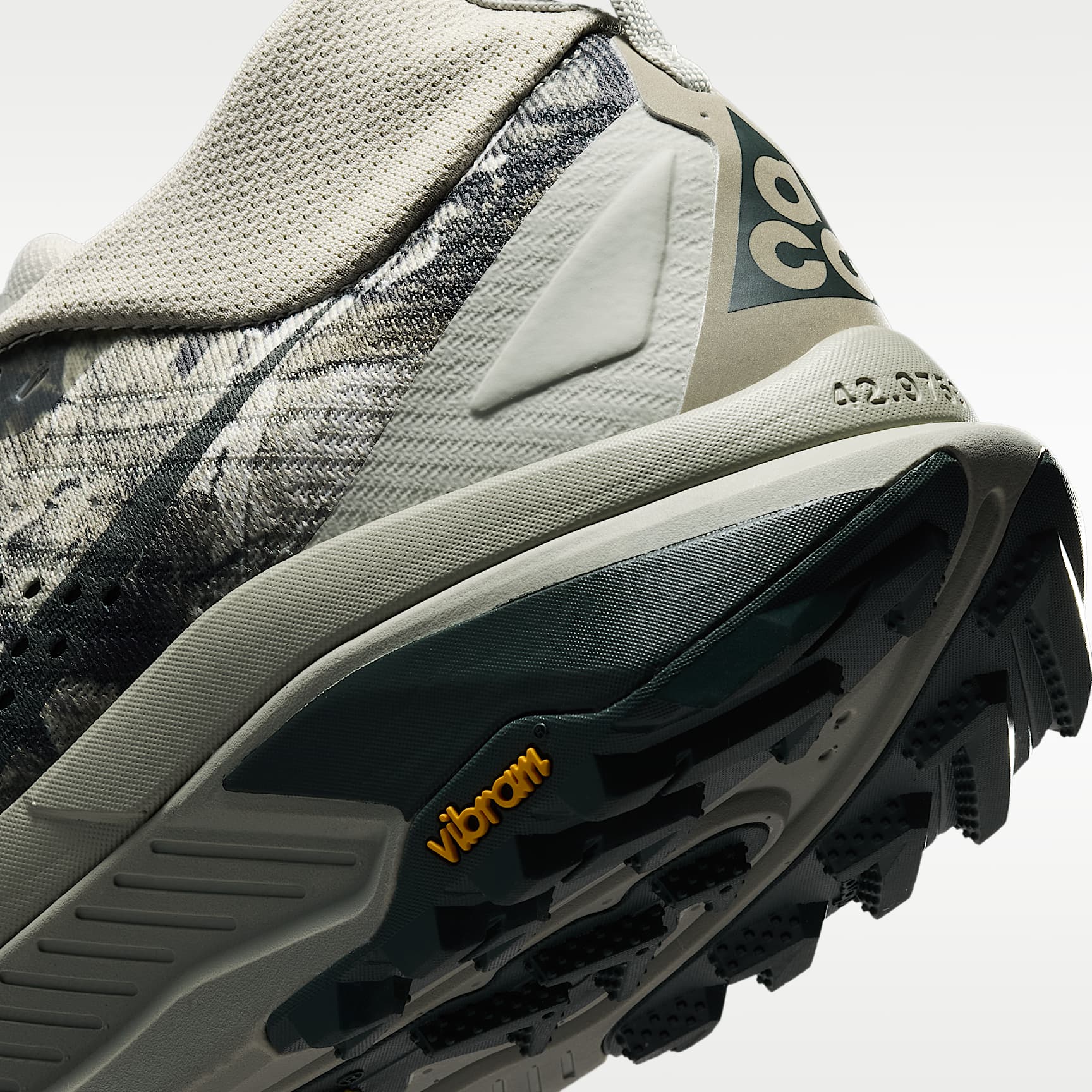 ACG Zegama Trail Traillaufschuh (Herren) – Spruce Fog/Sea Glass/Schwarz/Black Spruce