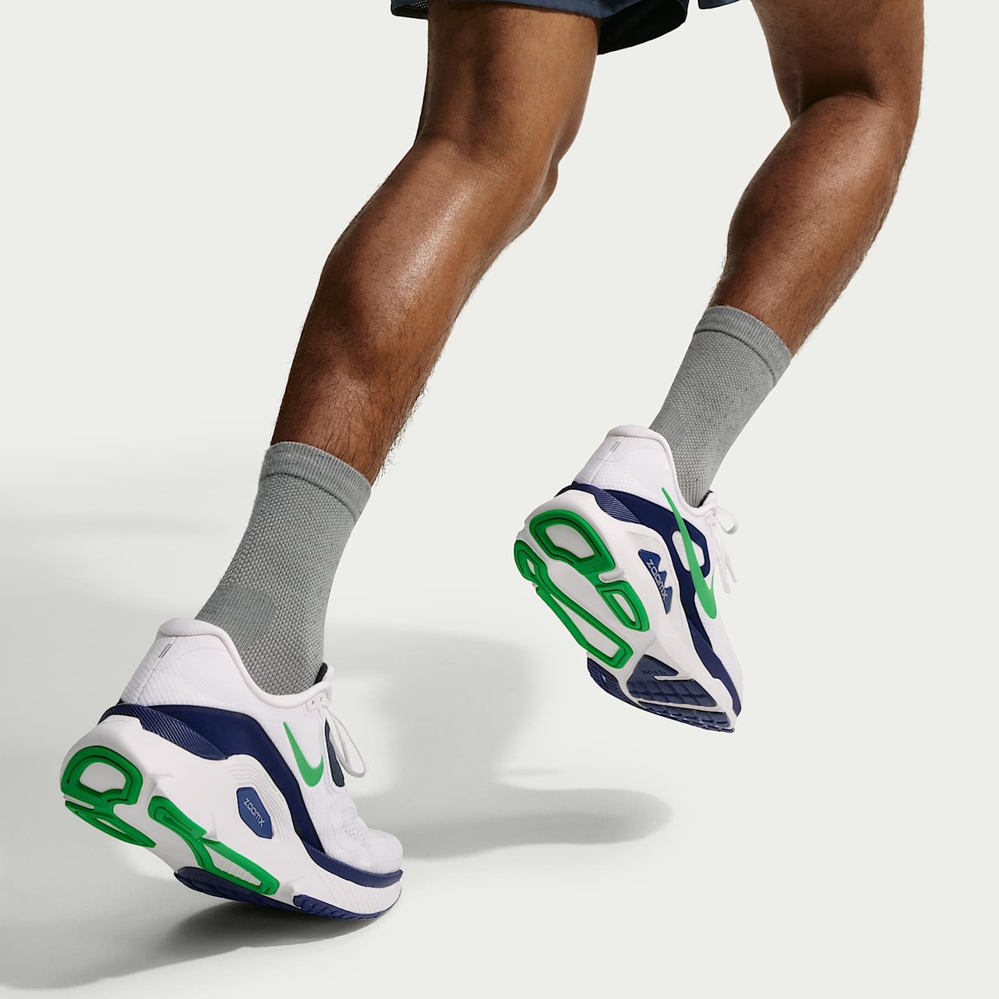 Nike Structure Plus Straßenlaufschuh (Herren) – Weiß/Midnight Navy/Summit White/Green Spark