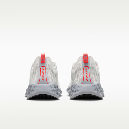 Nike Ava X Mesh Schuh (Herren) – Summit White/Wolf Grey/Schwarz/Infrared 23