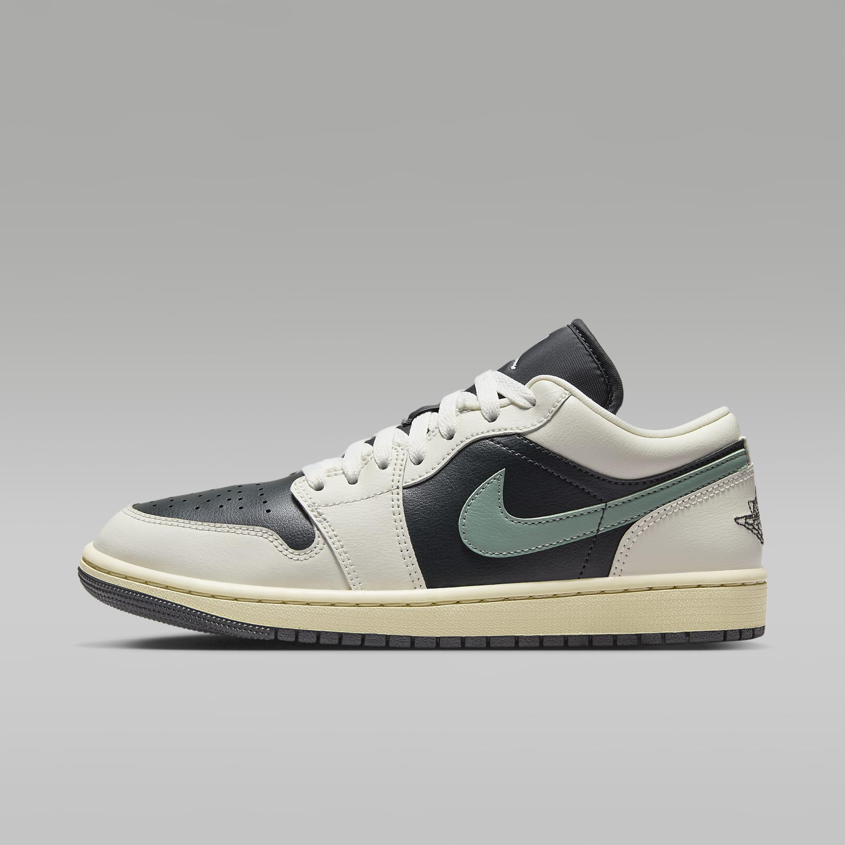 Air Jordan 1 Low Damenschuh – Anthracite/Sail/Legend Sand/Jade Smoke