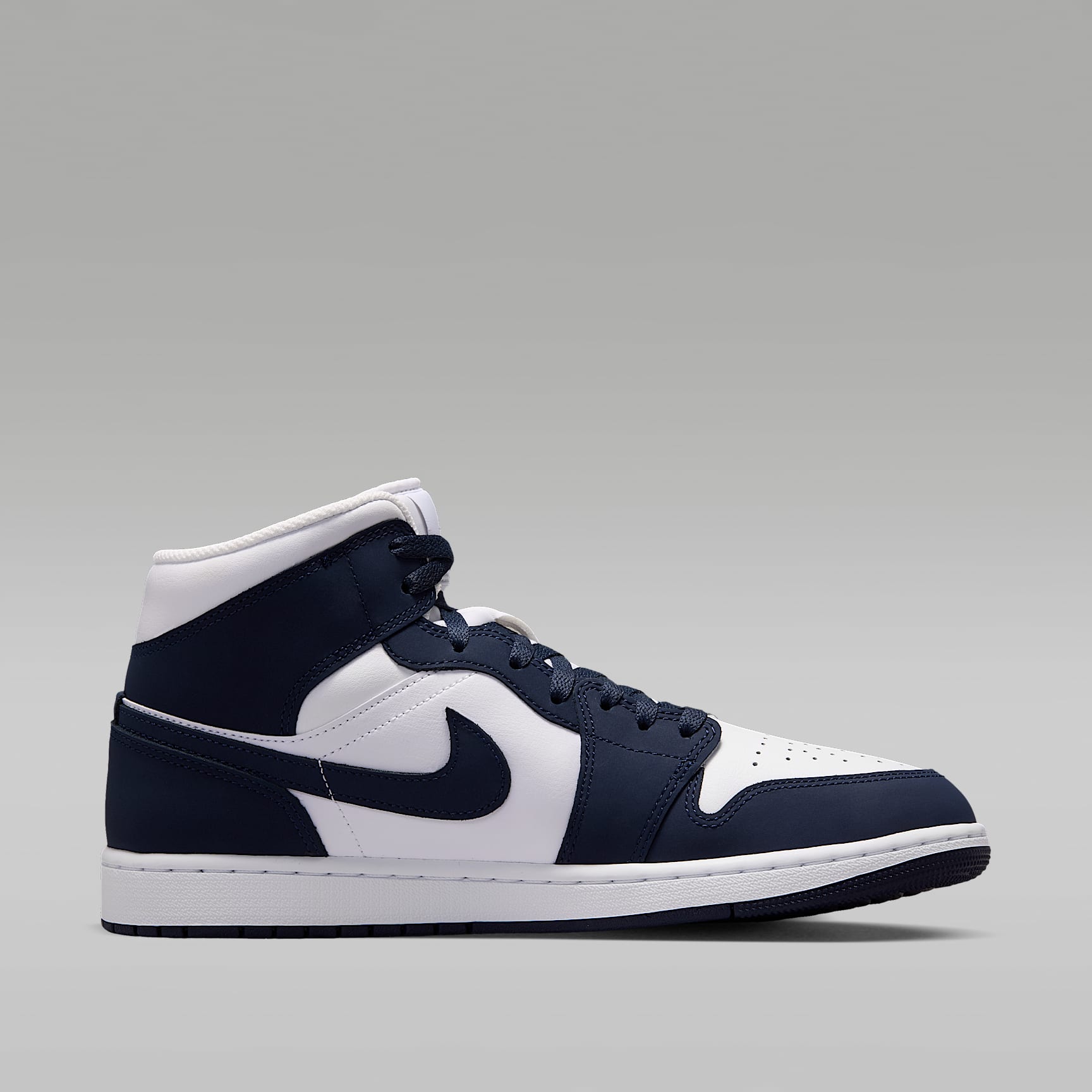 Air Jordan 1 Mid Schuh (Herren) – Obsidian/Weiß/Grey Fog/Obsidian