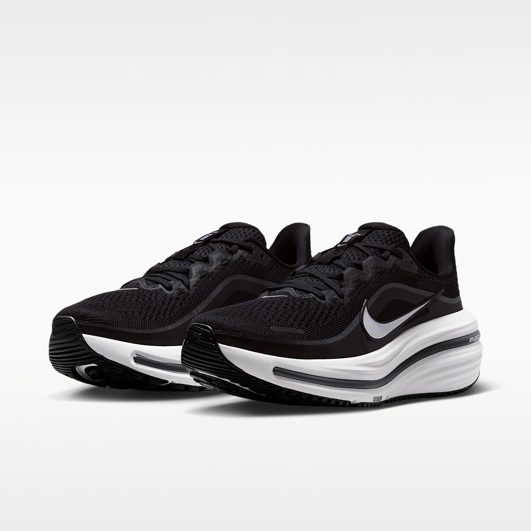 Nike Winflo 12 Straßenlaufschuh (Damen) – Schwarz/Dark Smoke Grey/Weiß