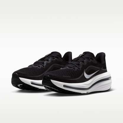 Nike Winflo 12 Straßenlaufschuh (Damen) – Schwarz/Dark Smoke Grey/Weiß