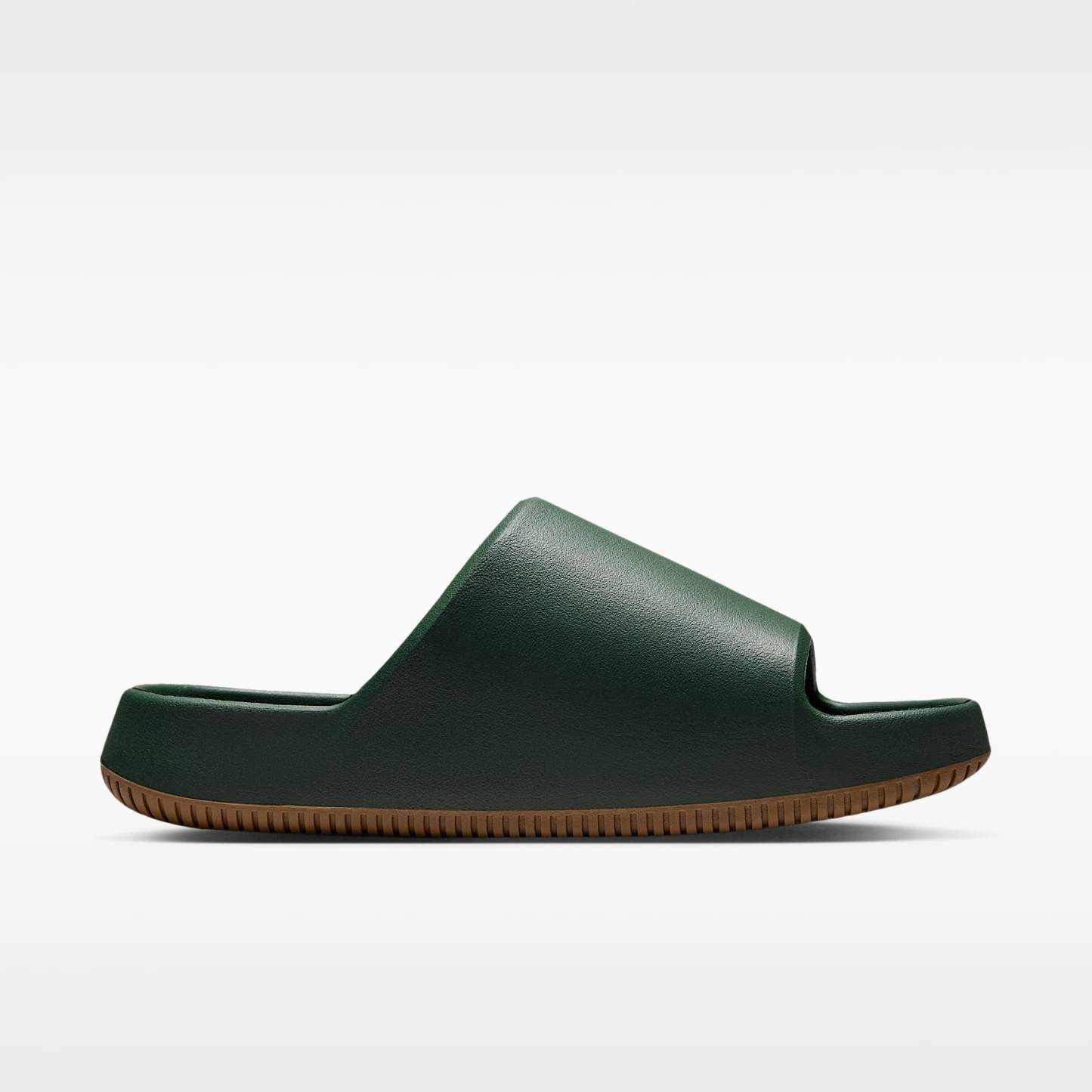 Nike Calm 2.0 Slides (Herren) – Fir/Gum Medium Brown
