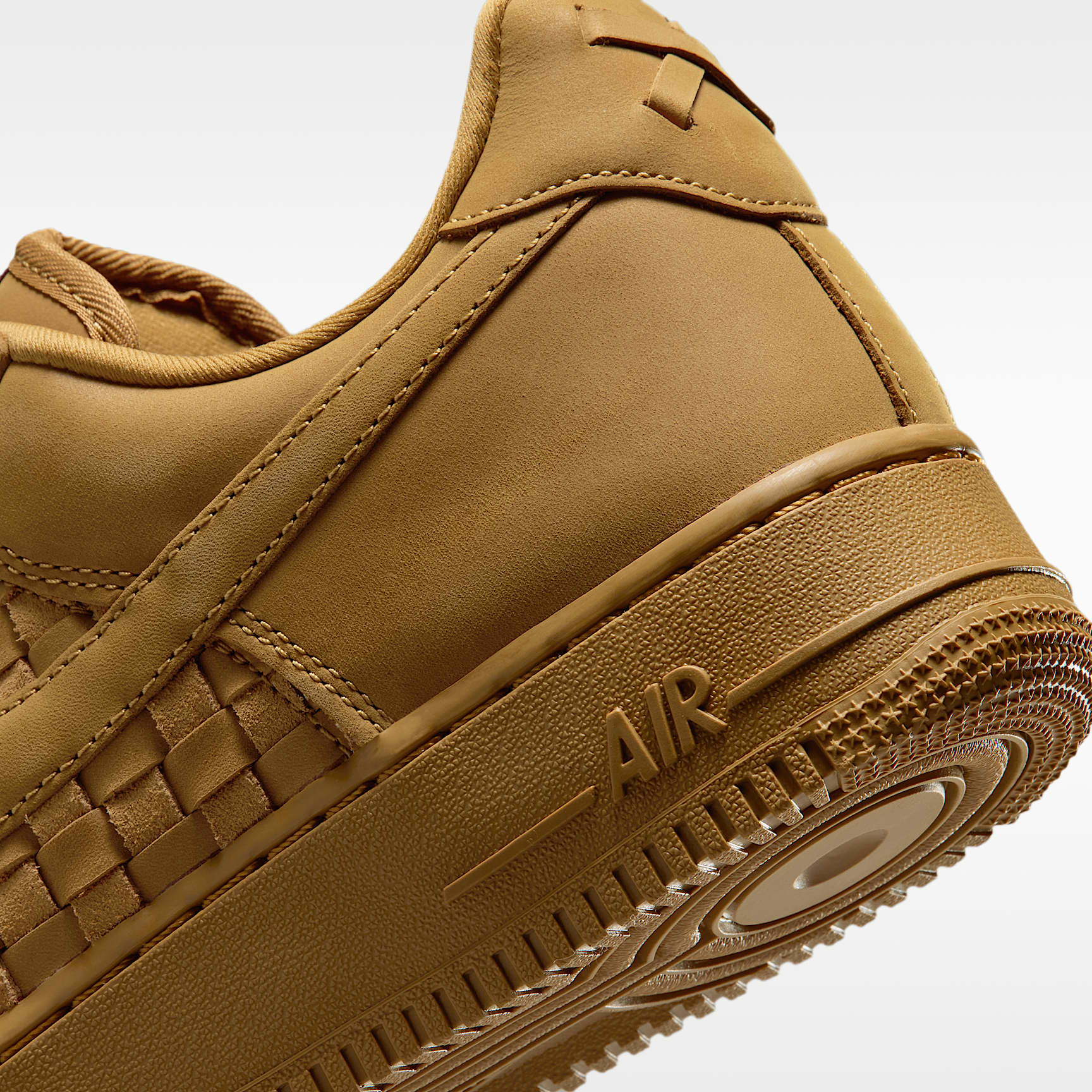 Nike Air Force 1 Low Retro Premium Schuh (Herren) – Wheat/Sail/Team Red/Wheat