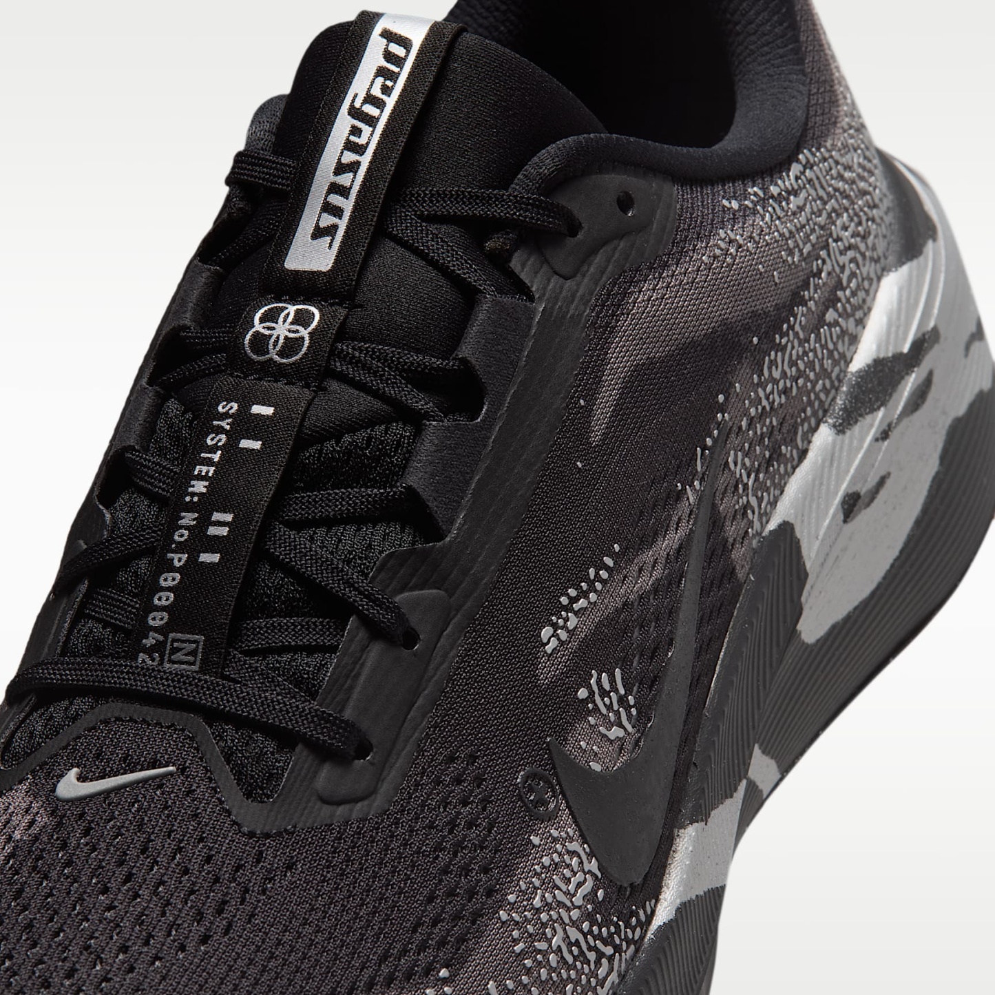 Nike Pegasus 42 Straßenlaufschuh (Herren) – Schwarz/Medium Ash/Metallic Silver/Schwarz