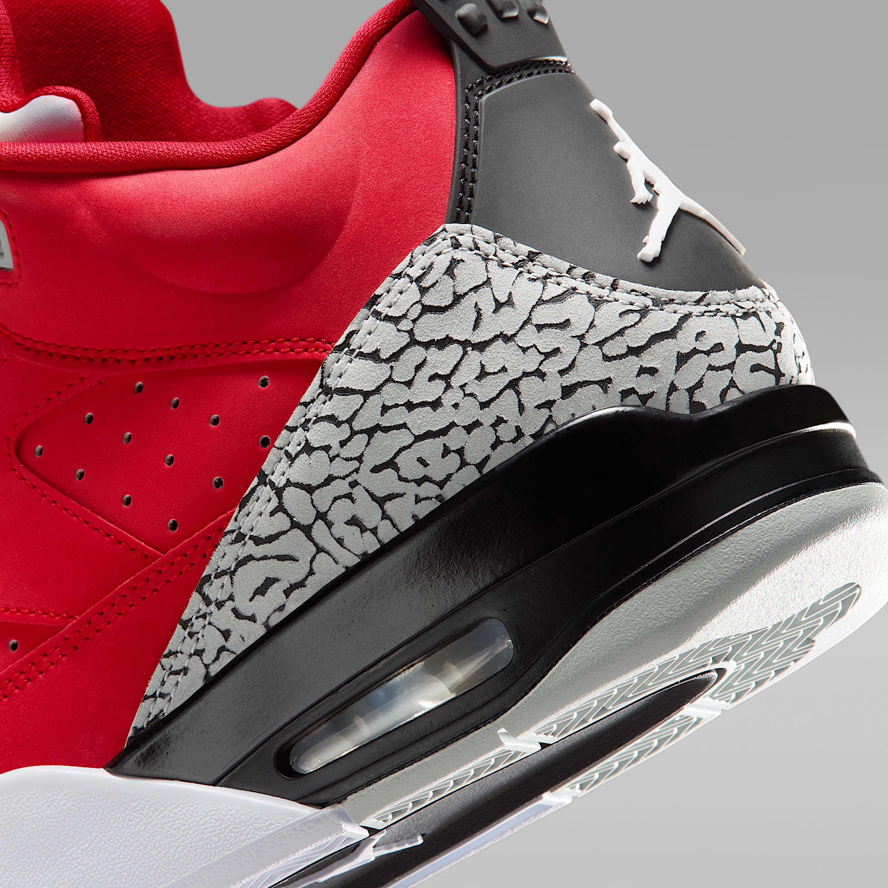 Jordan Son of Mars Low Herrenschuh – Fire Red/Grey Mist/Weiß/Schwarz
