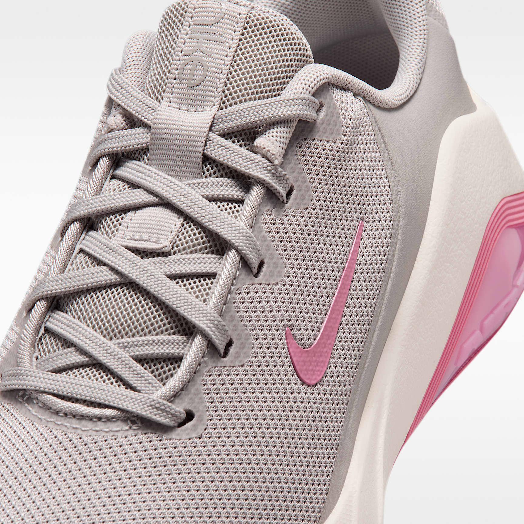 Nike Bella 7 Workout-Schuh (Damen) – College Grey/Chalk/Peony