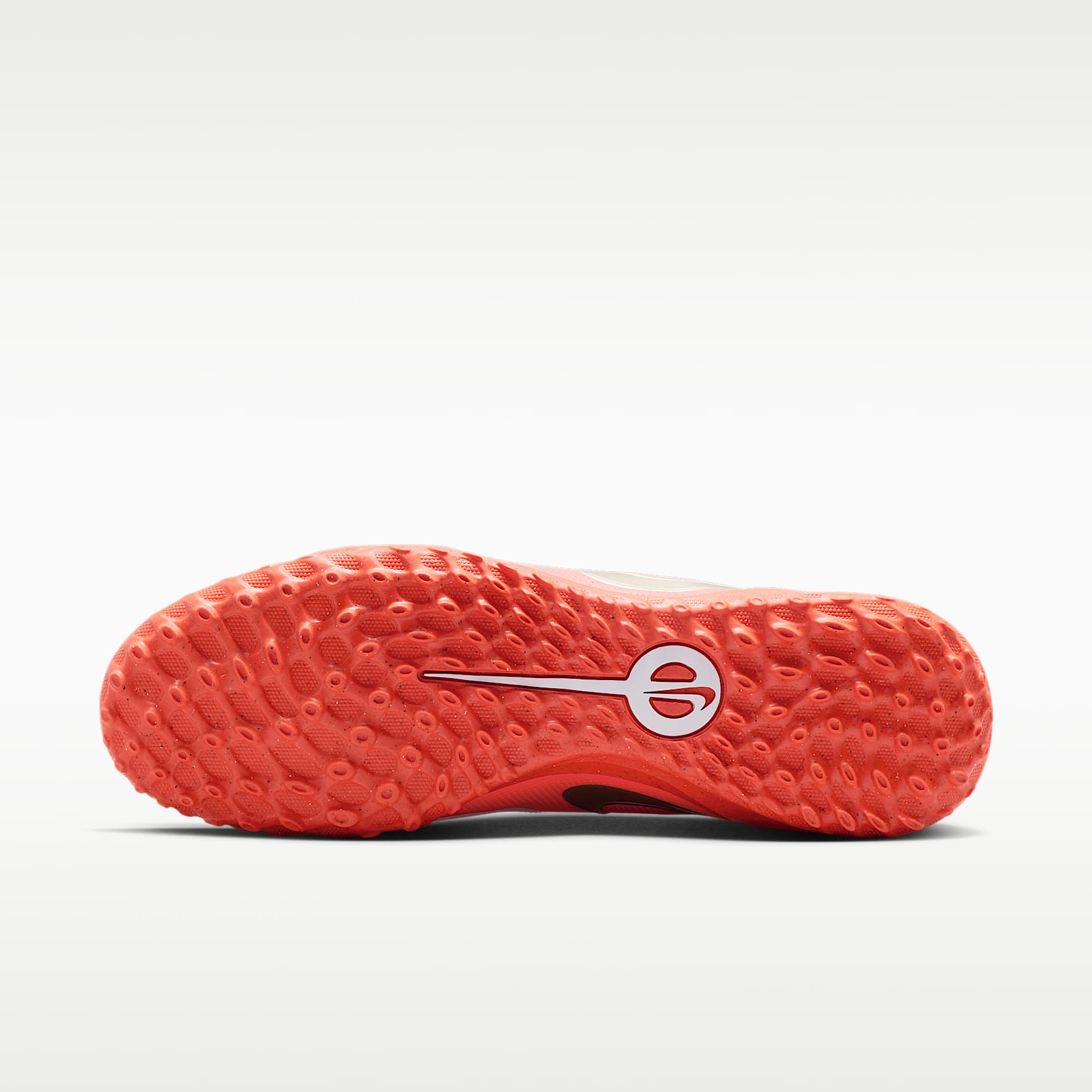 Nike Tiempo Maestro Club Low-Top-Fußballschuh für Turf – Weiß/Bright Crimson/Blur