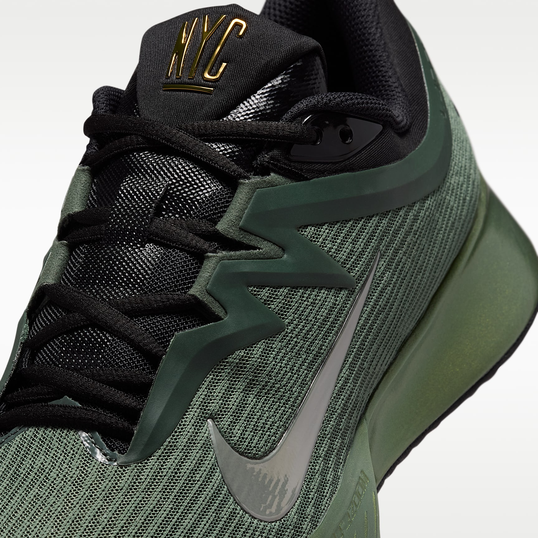 Nike Vapor Pro 3 PRM Tennisschuhe für den Hartplatz (Herren) – Camo Green/Pure Platinum/Schwarz/Metallic Gold