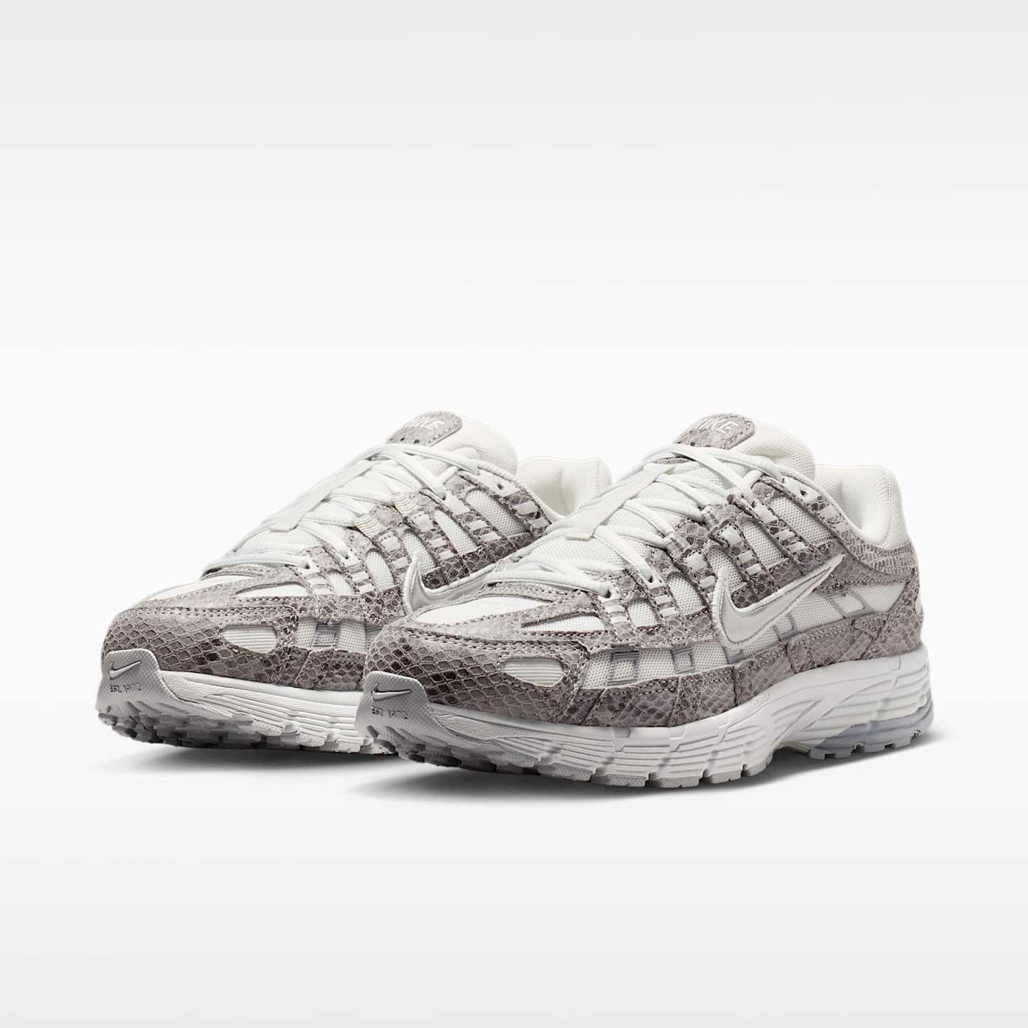Nike P-6000 SE Schuh (Damen) – Off White/Schwarz/Cool Grey/Metallic Silver